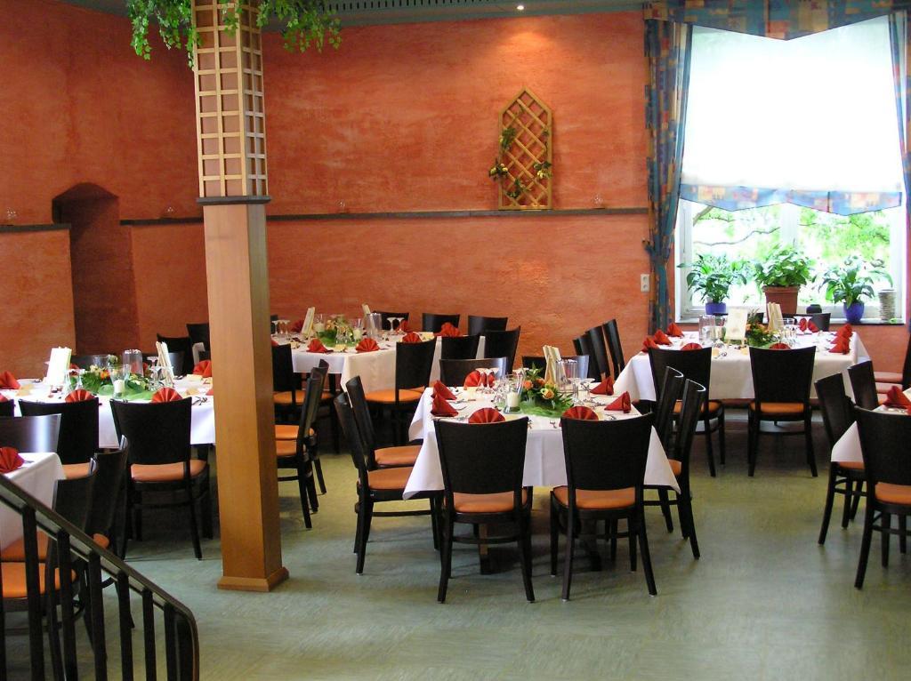 Hotel Pfaffenhof Lich Extérieur photo