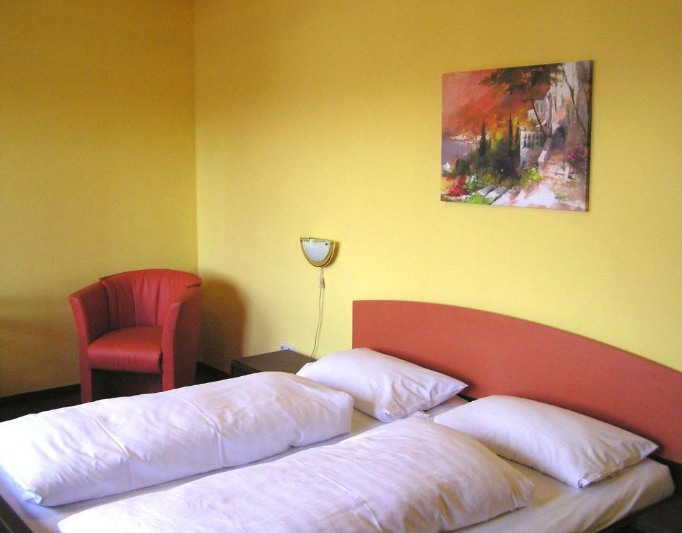 Hotel Pfaffenhof Lich Chambre photo