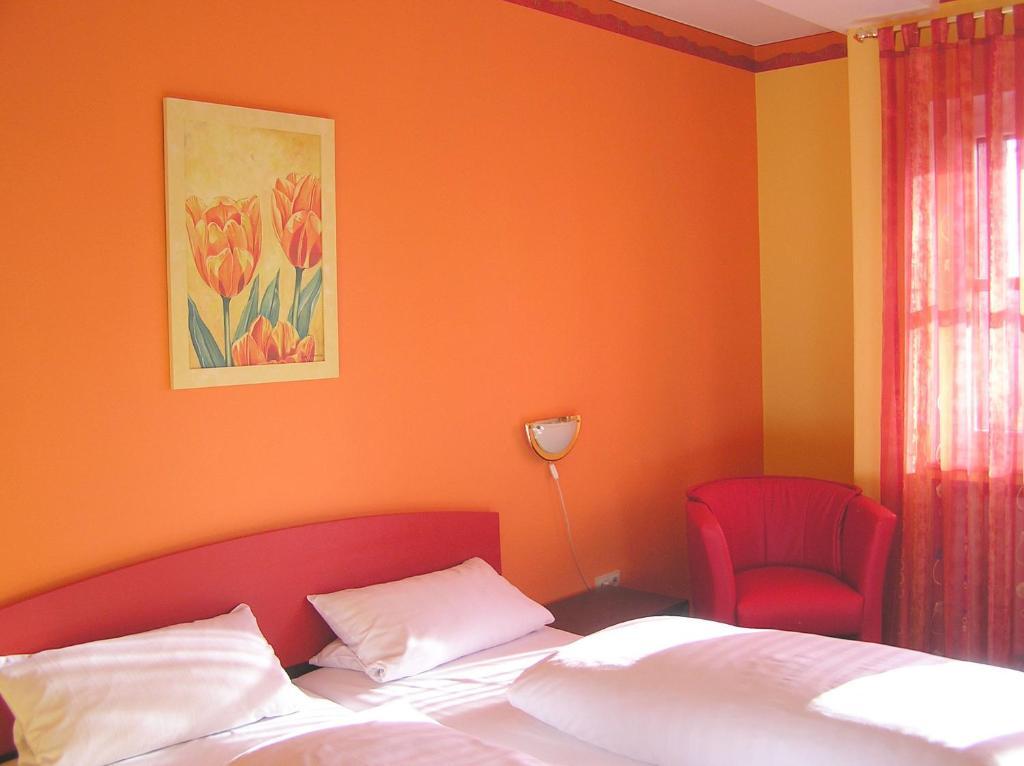 Hotel Pfaffenhof Lich Chambre photo